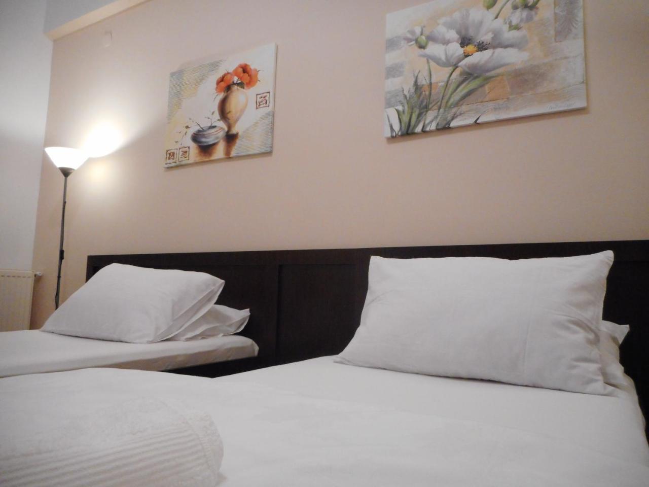 Hotel Holiday Victoria Вікторія Екстер'єр фото