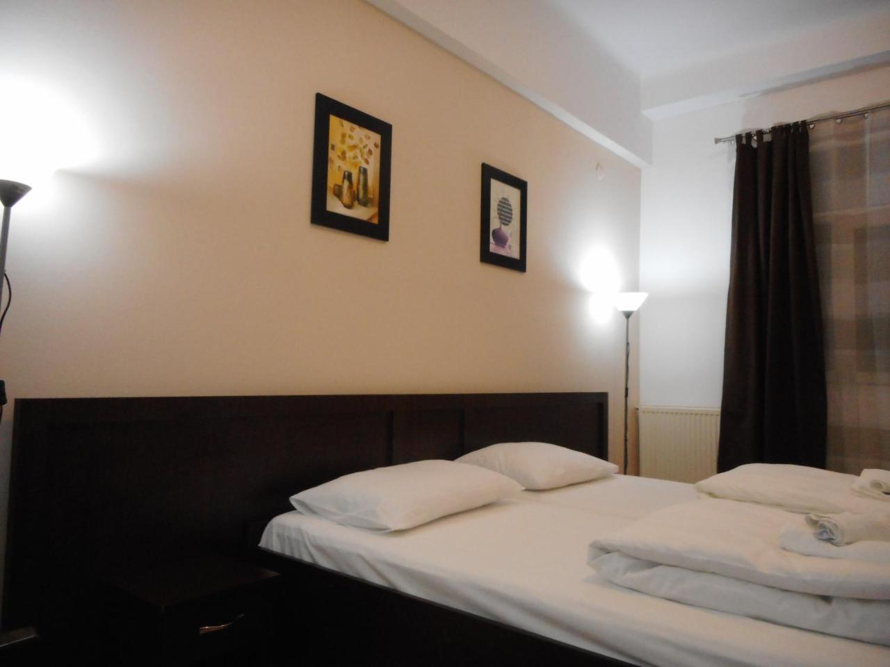 Hotel Holiday Victoria Вікторія Екстер'єр фото