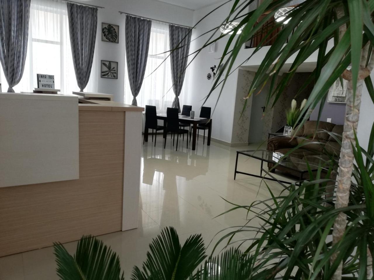 Hotel Holiday Victoria Вікторія Екстер'єр фото